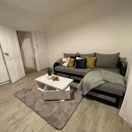 Beautiful 2 Bedroom On Tower Bridge Londres Exterior foto