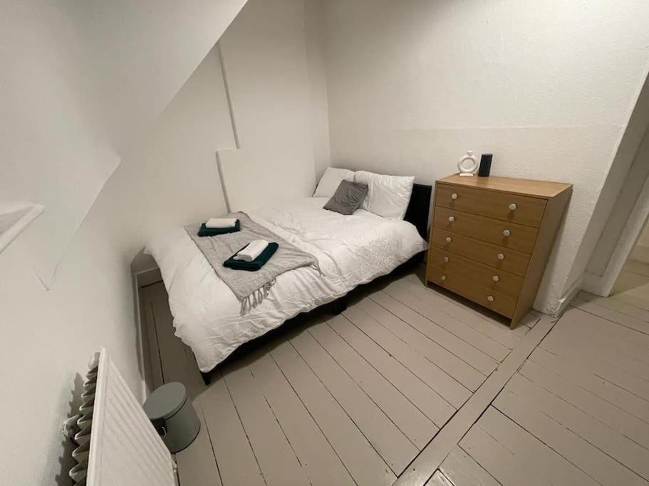 Beautiful 2 Bedroom On Tower Bridge Londres Exterior foto